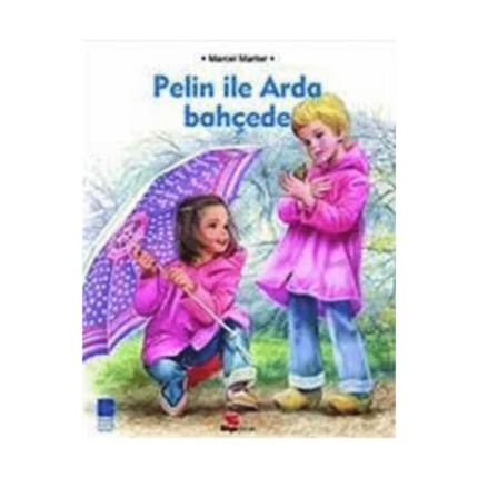 Pelin İle Arda Bahçede