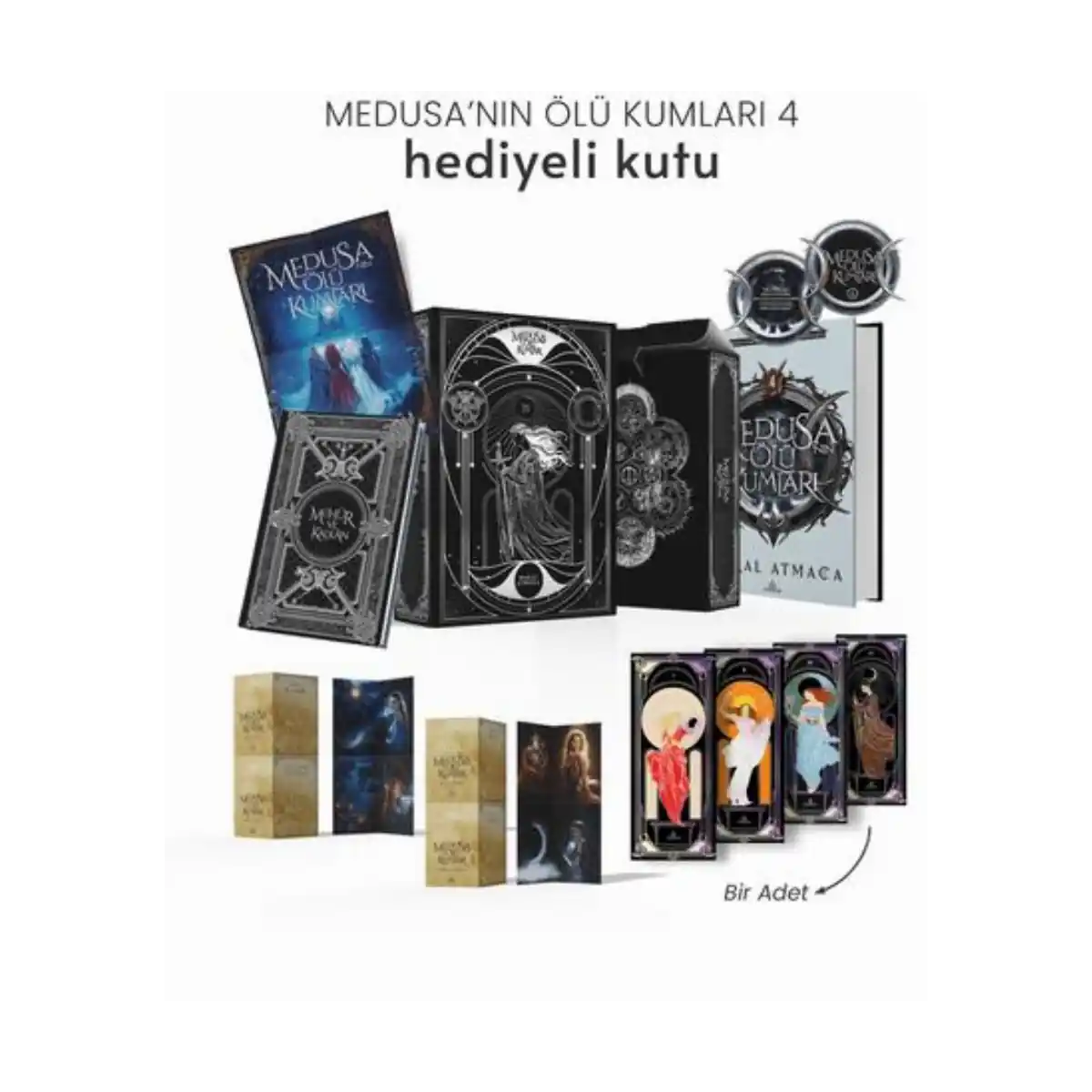 a0727-medusa-nin-olu-kumlari-4-ciltli-hediyeli-tekli-kutu-1-1.webp Medusa’nın Ölü Kumları - 4 (Ciltli-Hediyeli Tekli Kutu) - Görsel 1