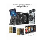 Medusa’nın Ölü Kumları - 4  (Yan Boyamalı - Hediyeli Tekli Kutu)